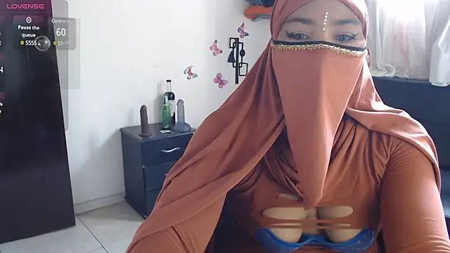 Aaliyah brown online show from 01/26/25, 01:58