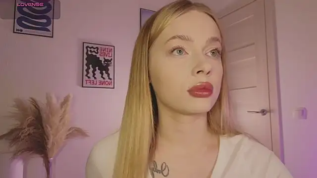 Snapshot of _MayShy_ chatting on 03/18/25, 09:53  MayShy  online show from 03/18/25, 09:53