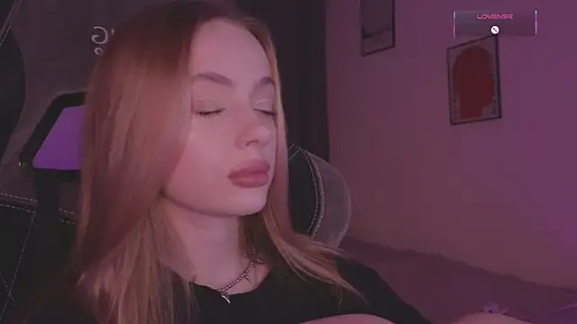 Snapshot of _MayShy_ chatting on 09/08/25, 07:46  MayShy  online show from 09/08/25, 07:46