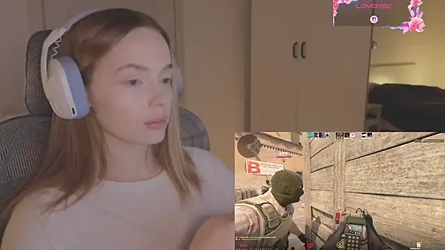 Snapshot of _MayShy_ chatting on 10/27/25, 08:24  MayShy  online show from 10/27/25, 08:24