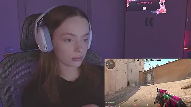 Snapshot of _MayShy_ chatting on 10/30/25, 07:10  MayShy  online show from 10/30/25, 07:10