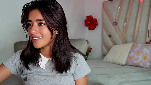 Snapshot of Rebecca_055 chatting on 02/27/25, 11:04 Rebecca 055 online show from 02/27/25, 11:04