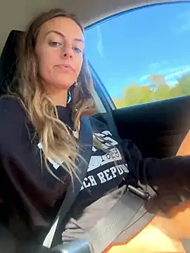 jungleangel online show from 10/18/25, 06:41