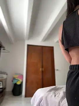 Snapshot of Salome_golvert chatting on 04/14/26, 04:13 Salome golvert online show from 04/14/26, 04:13