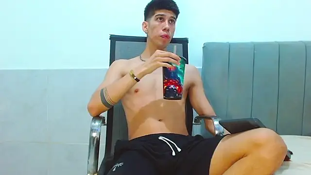 Snapshot of jhony-sex chatting on 04/02/26, 07:17 jhony-sex online show from 04/02/26, 07:17