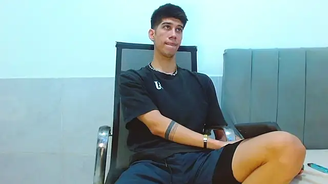 Snapshot of jhony-sex chatting on 04/05/26, 11:46 jhony-sex online show from 04/05/26, 11:46