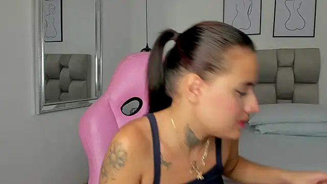 Snapshot of Susan-Sweet-7 chatting on 10/21/25, 07:58 Susan-Sweet-7 online show from 10/21/25, 07:58