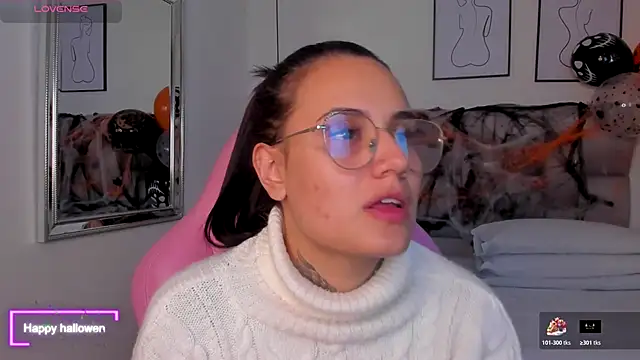 Snapshot of Susan-Sweet-7 chatting on 10/24/25, 10:28 Susan-Sweet-7 online show from 10/24/25, 10:28