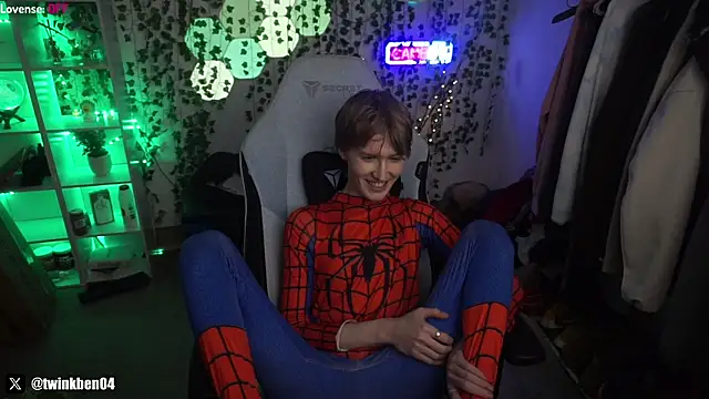 Snapshot of twinkben chatting on 03/06/25, 08:48 twinkben online show from 03/06/25, 08:48