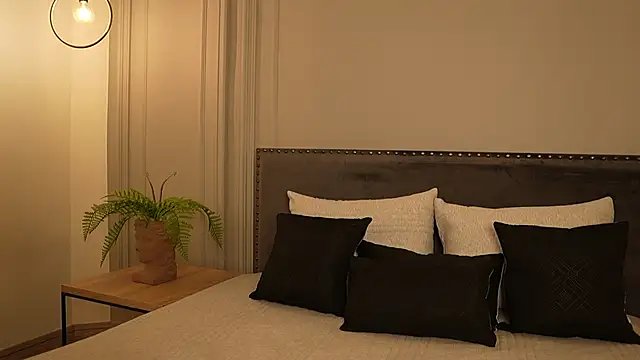 IrisBaker online show from 02/04/26, 12:49