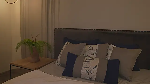 IrisBaker online show from 02/12/26, 10:16