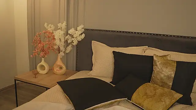 Snapshot of IrisBaker chatting on 03/08/26, 02:59 IrisBaker online show from 03/08/26, 02:59