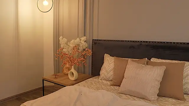 Snapshot of IrisBaker chatting on 03/30/26, 12:00 IrisBaker online show from 03/30/26, 12:00