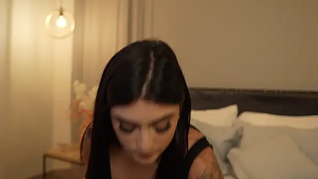 Snapshot of IrisBaker chatting on 04/09/26, 10:15 IrisBaker online show from 04/09/26, 10:15