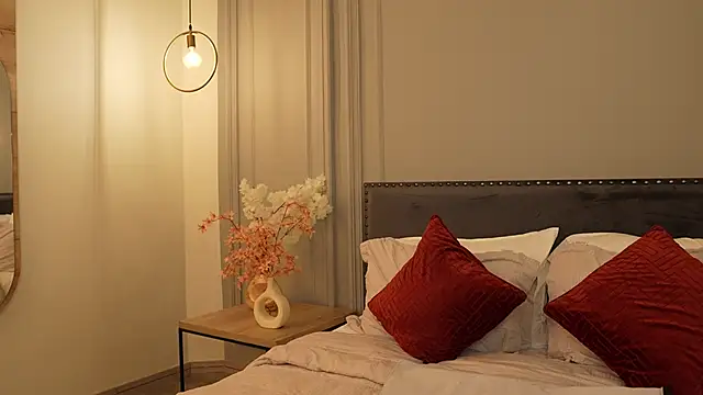 Snapshot of IrisBaker chatting on 04/21/26, 09:28 IrisBaker online show from 04/21/26, 09:28