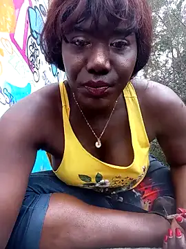 Snapshot of blackhotpartyts chatting on 10/13/25, 04:18 blackhotpartyts online show from 10/13/25, 04:18