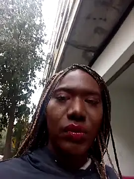 Snapshot of blackhotpartyts chatting on 10/19/25, 04:07 blackhotpartyts online show from 10/19/25, 04:07