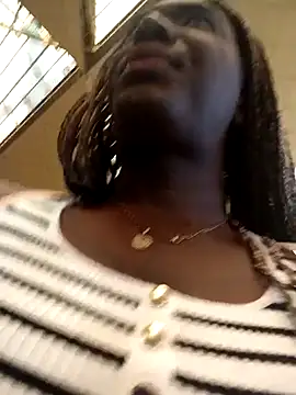 Snapshot of blackhotpartyts chatting on 10/27/25, 03:27 blackhotpartyts online show from 10/27/25, 03:27