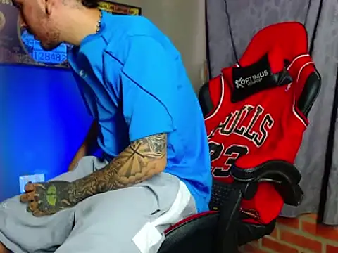 Snapshot of smoker445 chatting on 02/28/25, 10:28 smoker445 online show from 02/28/25, 10:28