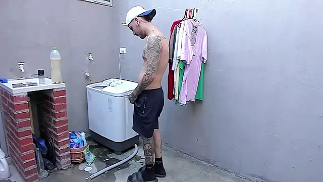 Snapshot of smoker445 chatting on 09/26/25, 08:46 smoker445 online show from 09/26/25, 08:46