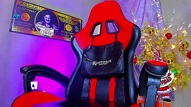 Snapshot of smoker445 chatting on 11/29/25, 07:28 smoker445 online show from 11/29/25, 07:28