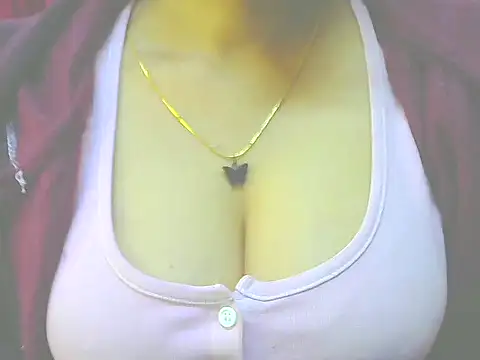 Snapshot of ishmita99 chatting on 12/11/24, 03:58 ishmita99 online show from 12/11/24, 03:58