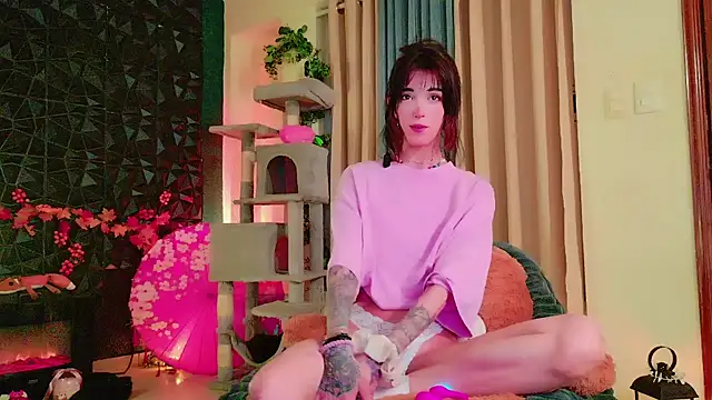 Snapshot of Finibondi chatting on 04/07/26, 06:03 Finibondi online show from 04/07/26, 06:03