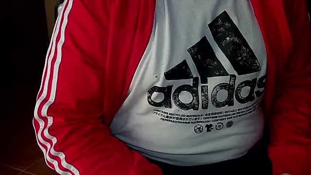 Snapshot of MultiOrgasmicLover chatting on 10/21/25, 01:45 MultiOrgasmicLover online show from 10/21/25, 01:45