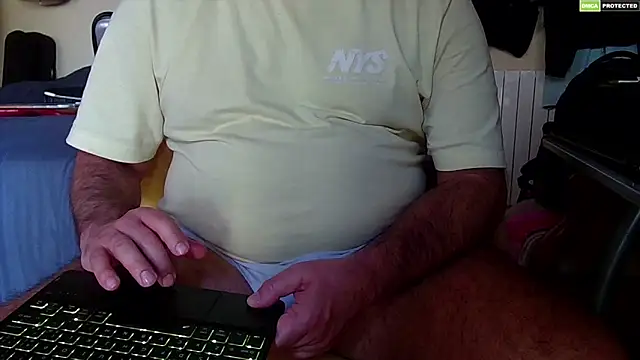 Snapshot of MultiOrgasmicLover chatting on 04/10/26, 04:01 MultiOrgasmicLover online show from 04/10/26, 04:01