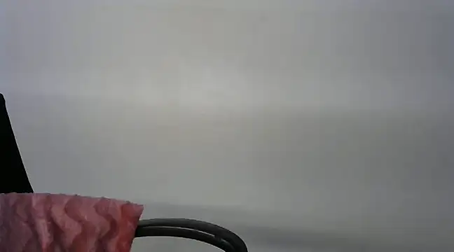 Snapshot of lola-__ chatting on 02/11/25, 04:35 lola- online show from 02/11/25, 04:35