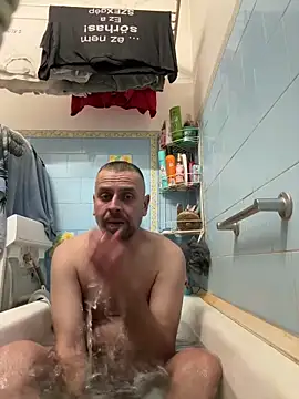 Snapshot of Huncutkuki chatting on 12/06/24, 05:33 Huncutkuki online show from 12/06/24, 05:33