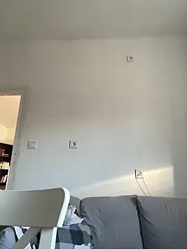 Snapshot of Huncutkuki chatting on 12/27/24, 11:17 Huncutkuki online show from 12/27/24, 11:17