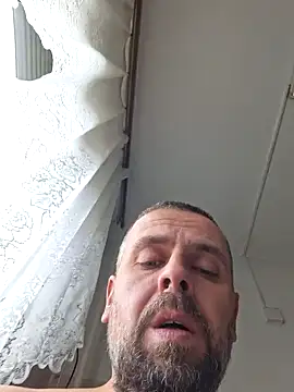 Snapshot of Huncutkuki chatting on 01/04/25, 12:05 Huncutkuki online show from 01/04/25, 12:05