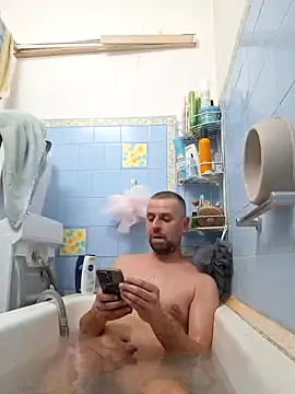 Snapshot of Huncutkuki chatting on 02/12/25, 03:05 Huncutkuki online show from 02/12/25, 03:05