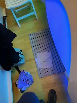 Snapshot of Huncutkuki chatting on 02/21/25, 12:17 Huncutkuki online show from 02/21/25, 12:17