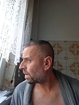 Snapshot of Huncutkuki chatting on 10/26/25, 12:00 Huncutkuki online show from 10/26/25, 12:00