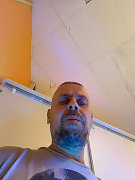 Snapshot of Huncutkuki chatting on 11/06/25, 05:36 Huncutkuki online show from 11/06/25, 05:36