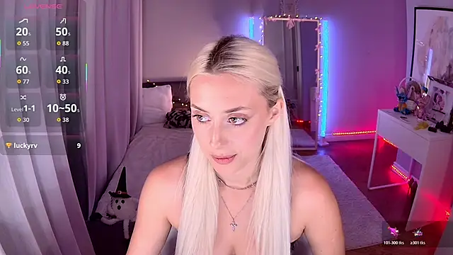 Snapshot of LoryWood chatting on 11/22/25, 03:22 LoryWood online show from 11/22/25, 03:22