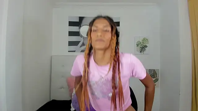 Brisahott online show from 12/18/25, 07:42