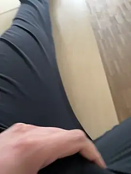 bigschlong290 online show from 09/25/25, 02:21