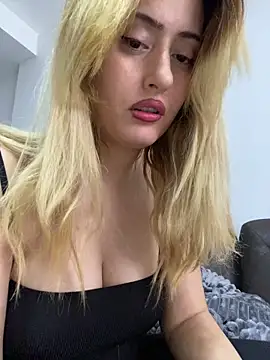Snapshot of afrodizyak chatting on 04/08/26, 12:27 afrodizyak online show from 04/08/26, 12:27
