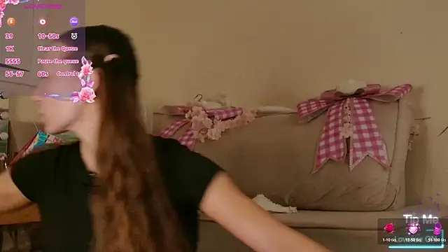 Snapshot of Milky_flexy_cat chatting on 04/20/26, 02:42 Milky flexy cat online show from 04/20/26, 02:42