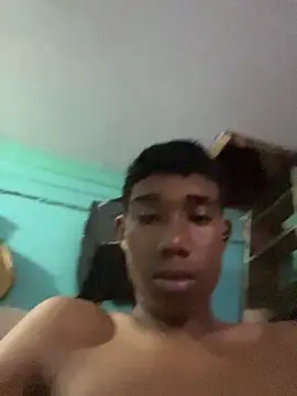 Snapshot of novinhooxz chatting on 03/08/26, 06:39 novinhooxz online show from 03/08/26, 06:39