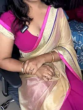 Snapshot of Tanvi-patil chatting on 12/02/24, 04:31 Tanvi-patil online show from 12/02/24, 04:31