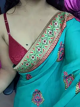 Snapshot of Tanvi-patil chatting on 09/11/25, 04:56 Tanvi-patil online show from 09/11/25, 04:56