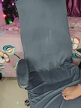 Snapshot of Tanvi-patil chatting on 09/24/25, 04:32 Tanvi-patil online show from 09/24/25, 04:32