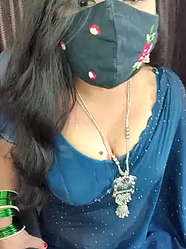 Snapshot of Tanvi-patil chatting on 12/17/25, 06:08 Tanvi-patil online show from 12/17/25, 06:08