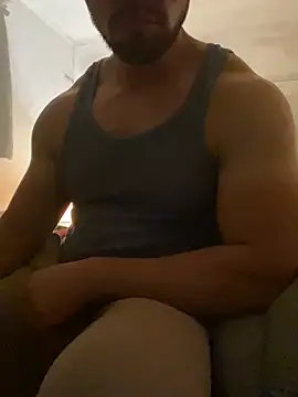 Snapshot of FumesClouds chatting on 12/16/24, 12:27 FumesClouds online show from 12/16/24, 12:27