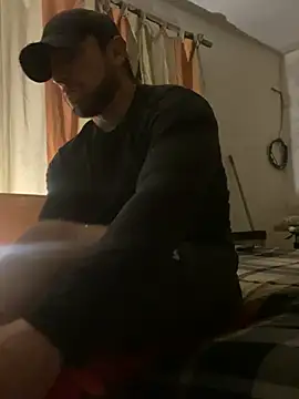 Snapshot of FumesClouds chatting on 01/06/25, 06:25 FumesClouds online show from 01/06/25, 06:25