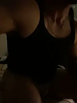 Snapshot of FumesClouds chatting on 03/02/25, 01:47 FumesClouds online show from 03/02/25, 01:47